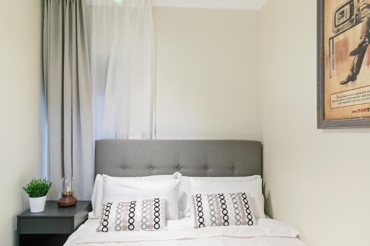 Tendency Apartments Forum 4 Sant Adria de Besos Εξωτερικό φωτογραφία